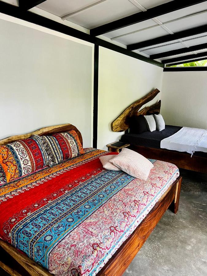 Whispering Wisdom Villa Cahuita Exteriör bild