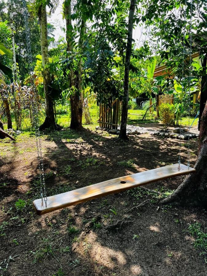 Whispering Wisdom Villa Cahuita Exteriör bild